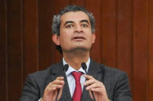 Ante debacle de Delfina, AMLO prepara conflicto postelectoral: PRI