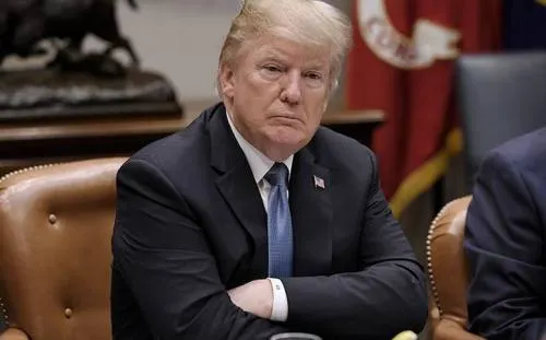 Soy duro con el TLCAN porque México no hace nada para frenar a inmigrantes: Trump