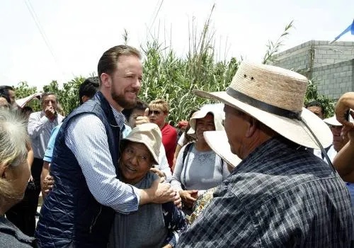 Luis Banck y vecinos de juntas auxiliares arrancan la instalación de Captadores de Agua Pluvial 2018