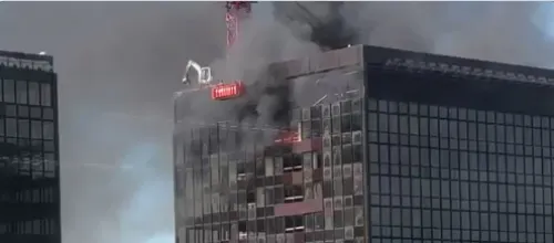 Se incendia torre del World Trade Center en Bruselas, Bélgica
