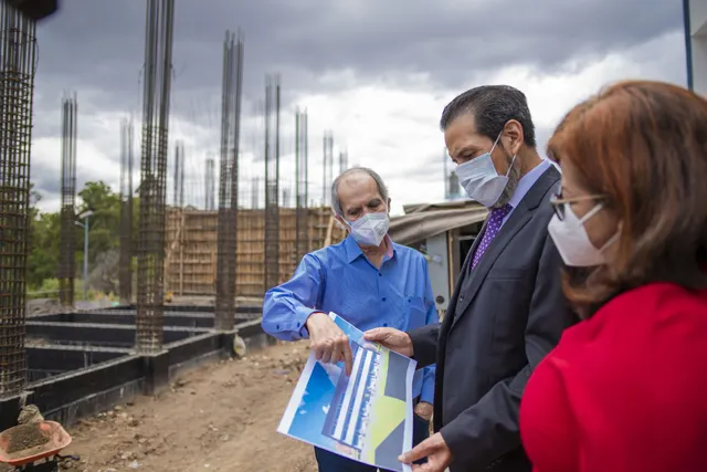 AEO supervisa la construcción del nuevo edificio para la Escuela de Artes Plásticas y Audiovisuales