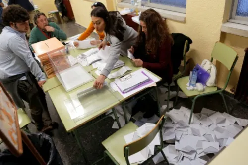 PSOE habría ganado elecciones de España, según sondeos