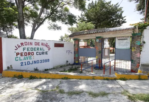 Roban kínder Pedro Curie en Lomas de San Miguel