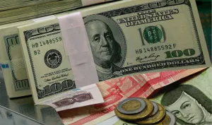 El peso y la bolsa mexicana de valores, a la baja este lunes