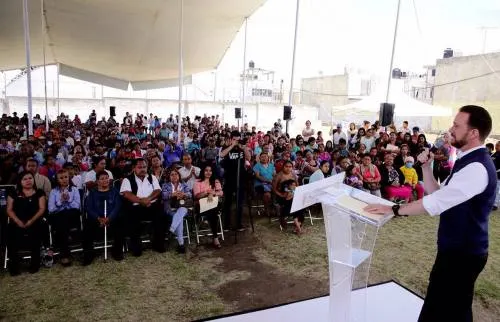 Banck puso en marcha nuevos camiones y entregó equipo para fortalecer el servicio de limpia