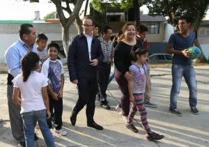 Presidente Banck recorre San Baltazar Campeche