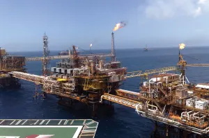 Insuficiencia federal en tema petrolero daña a la economía mexicana