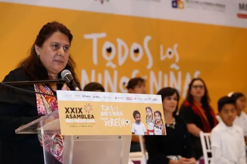 No traicionar a la infancia, pide Rosario Orozco