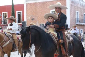 Realizan Desfile de la Revolución Mexicana en Atlixco