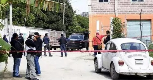 Sepultan a policías ejecutados en Huehuetlán El Grande