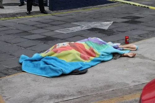 Atropellan a mujer frente al restaurante La Casita Poblana