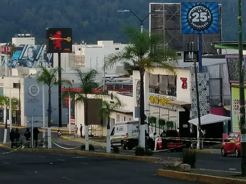 Ataque armado afuera de bar en Morelia deja 6 muertos y 2 heridos