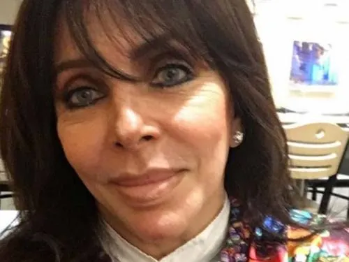 ¡Así lucía Verónica Castro cuando era edecán de Chabelo!
