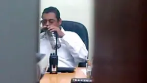 “Cachan” a funcionario de Xalapa drogándose en su oficina