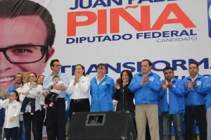 Martha Érika Alonso acude al cierre de campaña de Juan Pablo Piña