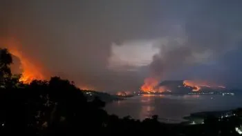 Incendio consume bosque en Valle de Bravo, Edomex de Valle