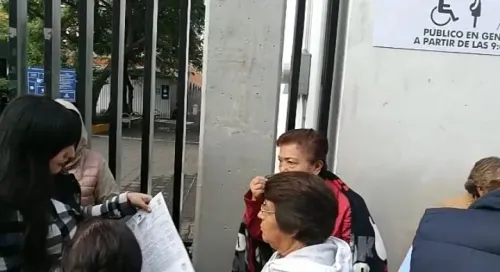 “Coyotes” se hacen presentes ante alta demanda para tramitar actas de nacimiento y pasaportes