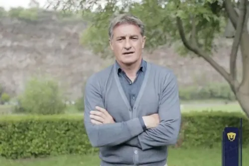 Por motivos personales, Míchel renuncia a la dirección técnica de Pumas
