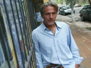 Acusan a Héctor Soberón de abuso sexual