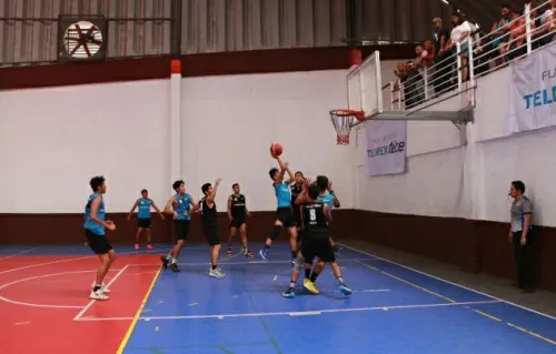 Concluye Torneo Regional de Baloncesto en Puebla