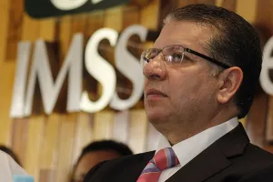 Usuarios de IMSS reconocen mejoras pero no por gestión de Doger