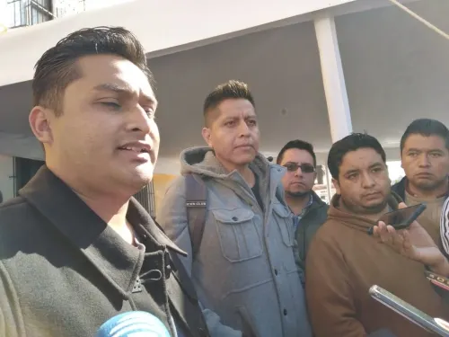 Profesores denuncian que les quieren quitar su plaza por no presentar certificado de Maestría