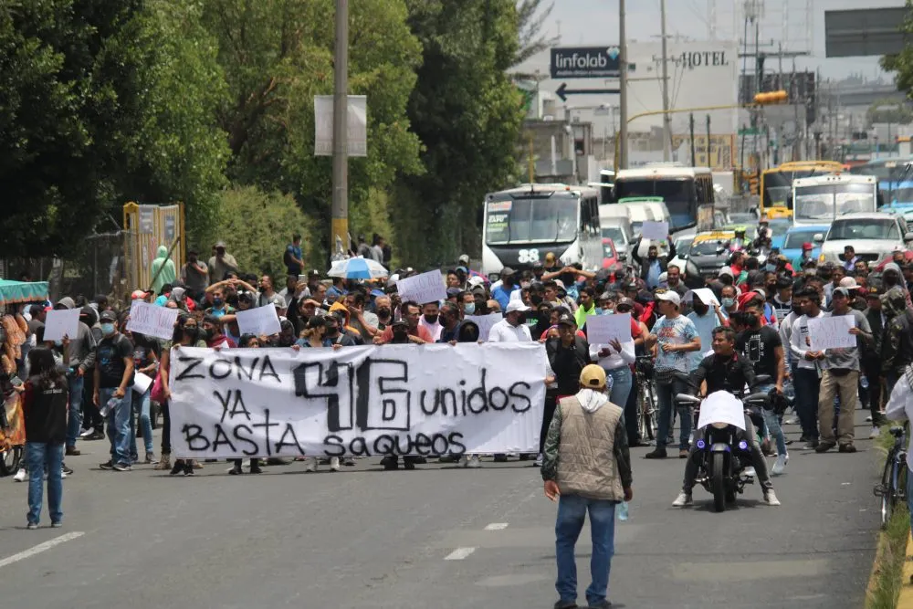 Desquicia vialidades nueva manifestación de comerciantes de la 46 poniente