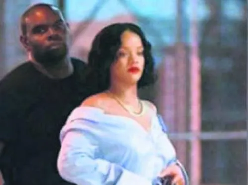 Rihanna defiende sus curvas