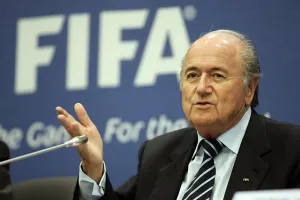 Reinicia congreso de la FIFA, tras amenaza de bomba