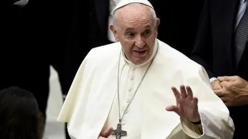 Vaticano aclara que el papa Francisco no aprueba el matrimonio homosexual