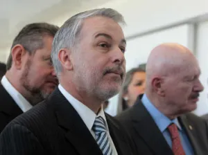 Javier Duarte y Emilio González, los más denunciados en PGR