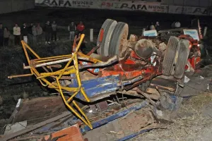 Cifra de fallecidos por accidente de peregrinos sube a nueve