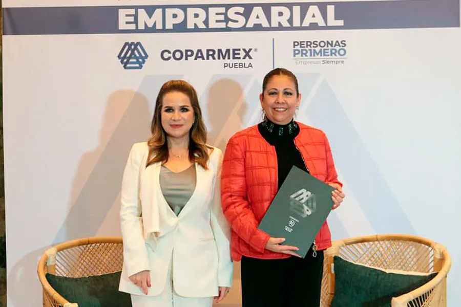 Beatriz Camacho Laura Artemisa Garcia