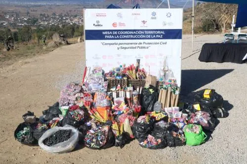 Con apoyo de Sedena, destruye gobierno de San Pedro Cholula mil 500 kilos de pirotecnia decomisada
