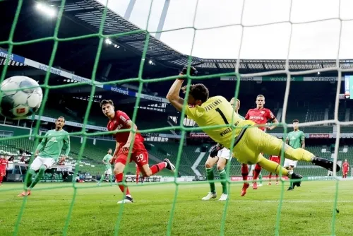 Bayer Leverkusen cierra la jornada con una gran goleada