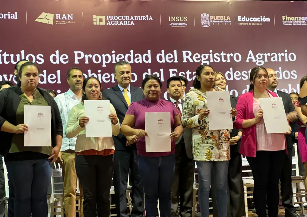 Entrega Titulos Propiedad Escuelas Pue