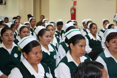Trabajadores de la salud exigen pagos como profesionistas: Parra  Maldonado
