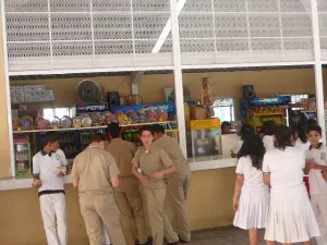 Reforzará SEP vigilancia en tiendas de escuelas