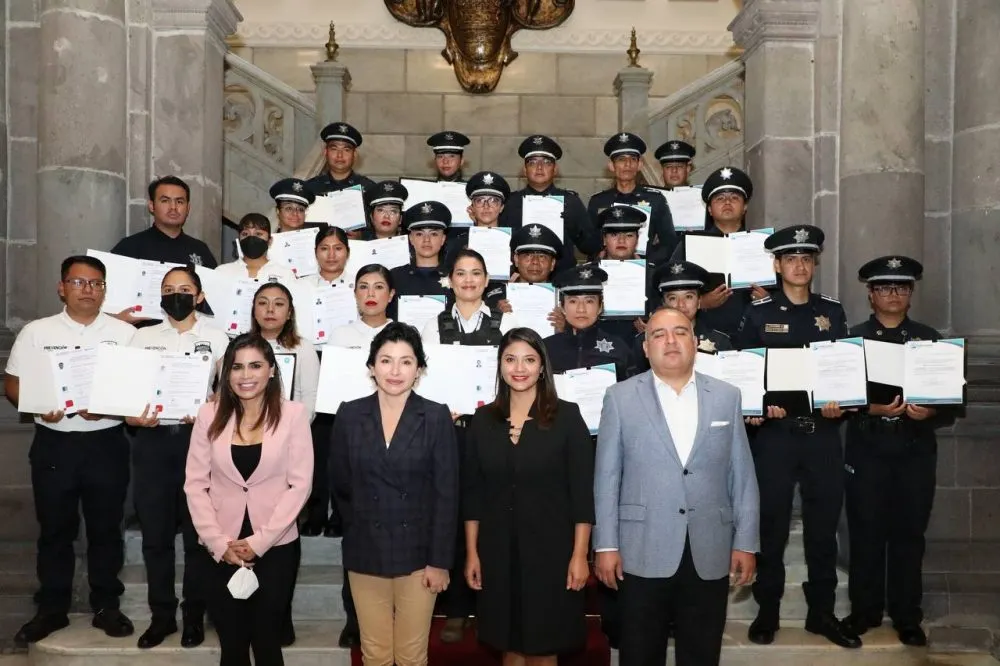 Certifican personal en violencia de género