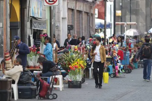 Ambulantes aprovecharon multitud para vender el 14 de febrero: Gobernación