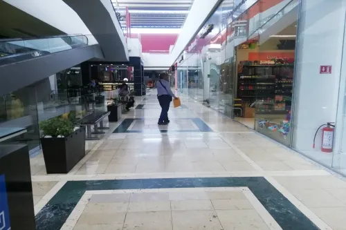 64 plazas comerciales, sin fecha para la reapertura; dependen del semáforo naranja