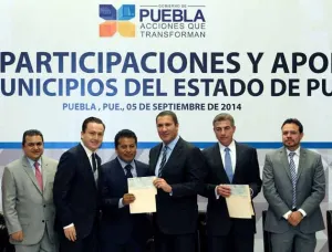 Moreno Valle pide a los alcaldes integrar bancos de proyectos para más recursos