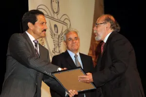 Académicos e investigadores tienen a BUAP en primeros lugares: Esparza Ortiz