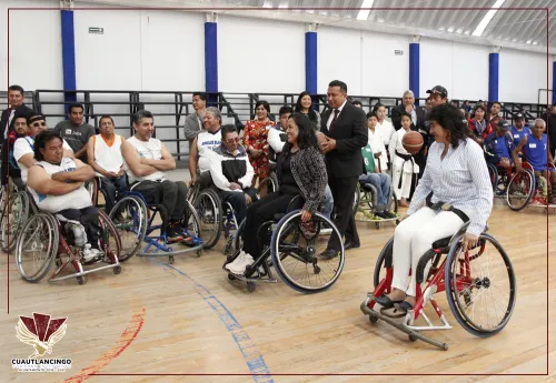 Inaugura alcaldesa de Cuautlancingo primera jornada de la Liga de Básquetbol sobre silla de ruedas