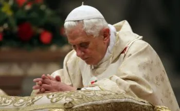 Muere el papa emérito Benedicto XVI en su monasterio de retiro, en el Vaticano