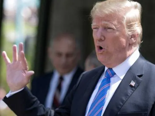 Trump deja cumbre del G7 y justifica guerra comercial