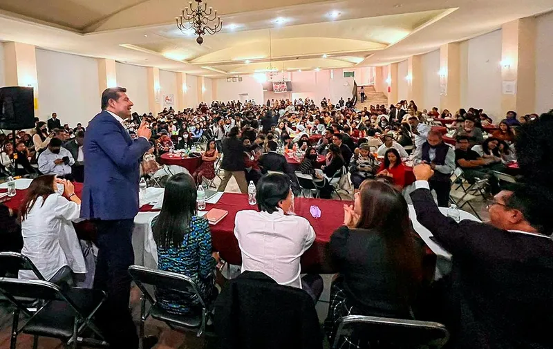 alejandro-armenta-reunion-con-jovenes