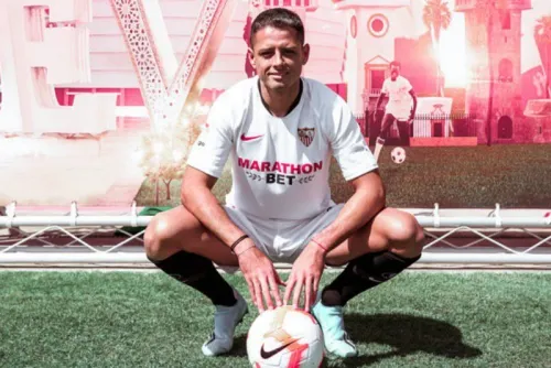 Sevilla convoca a “Chicharito” para duelo de Copa del Rey