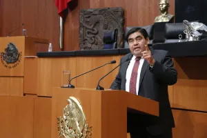 Acusa Barbosa barbarie política contra el PRD en Puebla