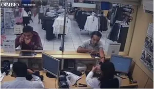 Empistolados asaltan Coppel en Bosques de San Sebastián